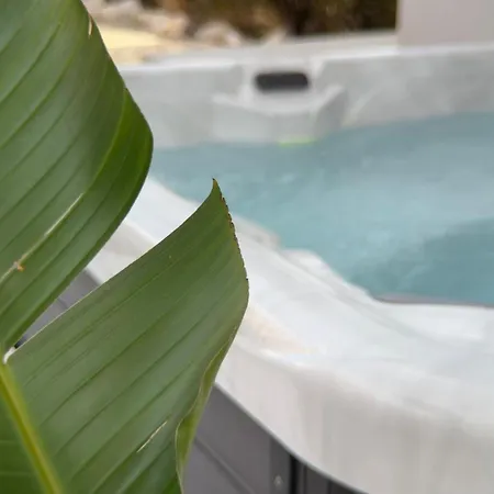 Aryve Townhouse Rhodos Mit Akropolis- Und Meerblick Sowie Jacuzzi Und Tollen Sonnenterrassen Und Garten * Malona Village