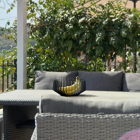 Aryve Townhouse Rhodos Mit Akropolis- Und Meerblick Sowie Jacuzzi Und Tollen Sonnenterrassen Und Garten Feriehus Malona Village