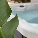 Aryve Townhouse Rhodos Mit Akropolis- Und Meerblick Sowie Jacuzzi Und Tollen Sonnenterrassen Und Garten * Μάλονα Village