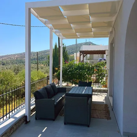 Aryve Townhouse Rhodos Mit Akropolis- Und Meerblick Sowie Jacuzzi Und Tollen Sonnenterrassen Und Garten Tatil Evi