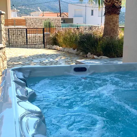 Tatil Evi Aryve Townhouse Rhodos Mit Akropolis- Und Meerblick Sowie Jacuzzi Und Tollen Sonnenterrassen Und Garten