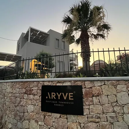 Aryve Townhouse Rhodos Mit Akropolis- Und Meerblick Sowie Jacuzzi Und Tollen Sonnenterrassen Und Garten Malona Village
