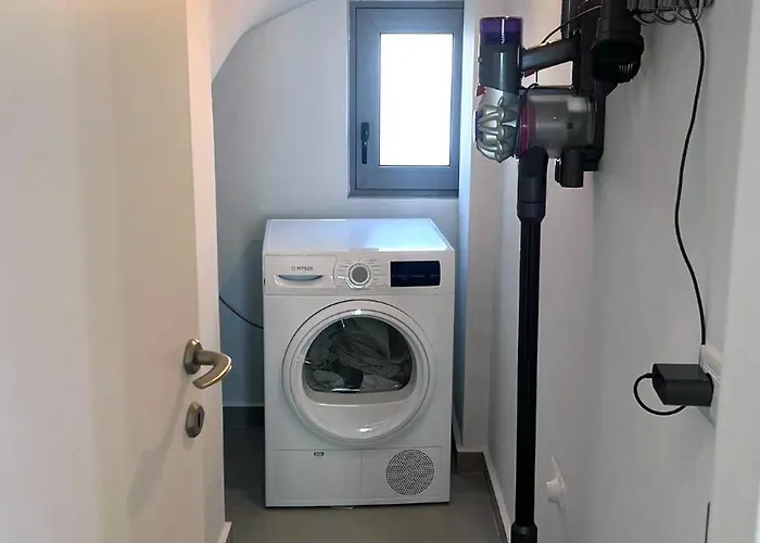 Aryve Townhouse Rhodos Mit Akropolis- Und Meerblick Sowie Jacuzzi Und Tollen Sonnenterrassen Und Garten Дом отдыха