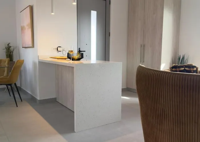 Aryve Townhouse Rhodos Mit Akropolis- Und Meerblick Sowie Jacuzzi Und Tollen Sonnenterrassen Und Garten 펜션 *