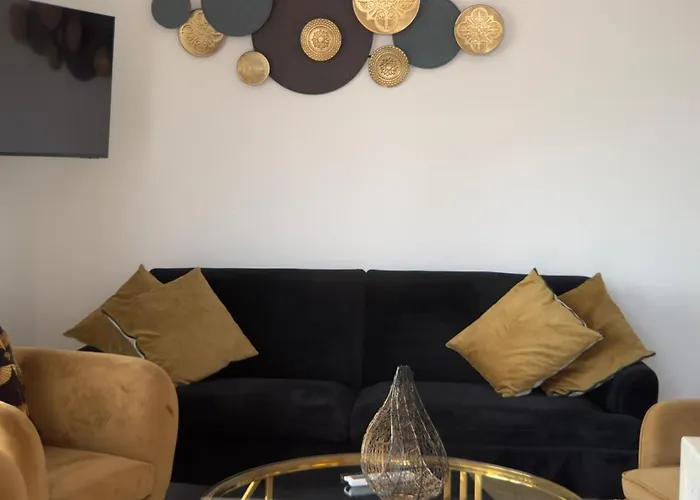 펜션 Aryve Townhouse Rhodos Mit Akropolis- Und Meerblick Sowie Jacuzzi Und Tollen Sonnenterrassen Und Garten