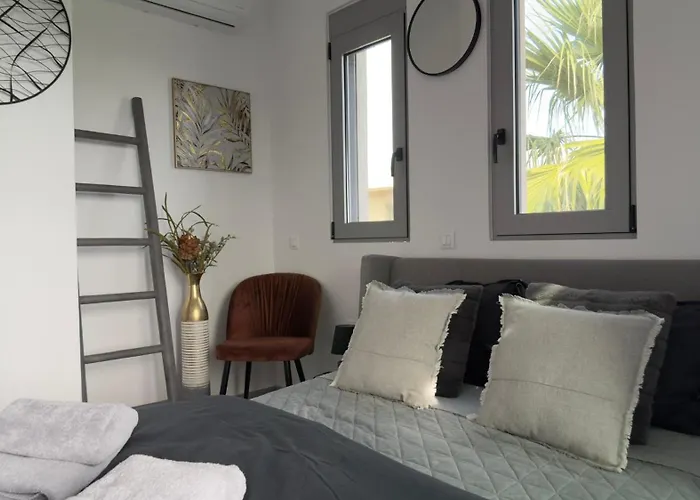 Aryve Townhouse Rhodos Mit Akropolis- Und Meerblick Sowie Jacuzzi Und Tollen Sonnenterrassen Und Garten * Malona Village