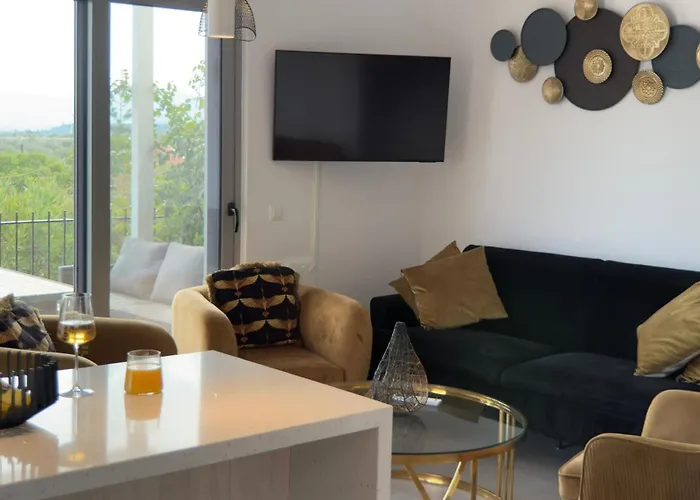 Aryve Townhouse Rhodos Mit Akropolis- Und Meerblick Sowie Jacuzzi Und Tollen Sonnenterrassen Und Garten 펜션