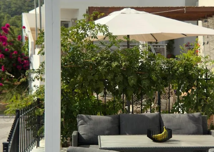 Aryve Townhouse Rhodos Mit Akropolis- Und Meerblick Sowie Jacuzzi Und Tollen Sonnenterrassen Und Garten * Malona Village