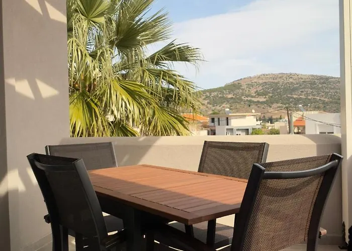 펜션 Aryve Townhouse Rhodos Mit Akropolis- Und Meerblick Sowie Jacuzzi Und Tollen Sonnenterrassen Und Garten Malona Village