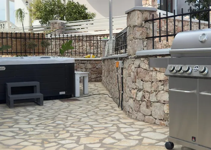 Aryve Townhouse Rhodos Mit Akropolis- Und Meerblick Sowie Jacuzzi Und Tollen Sonnenterrassen Und Garten *