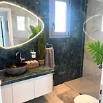 Aryve Townhouse Rhodos Mit Akropolis- Und Meerblick Sowie Jacuzzi Und Tollen Sonnenterrassen Und Garten Сasa de vacaciones Malona Village
