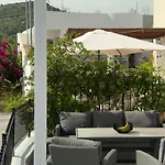Aryve Townhouse Rhodos Mit Akropolis- Und Meerblick Sowie Jacuzzi Und Tollen Sonnenterrassen Und Garten * Malona Village