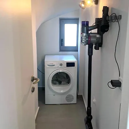 Aryve Townhouse Rhodos Mit Akropolis- Und Meerblick Sowie Jacuzzi Und Tollen Sonnenterrassen Und Garten Vakantiehuis