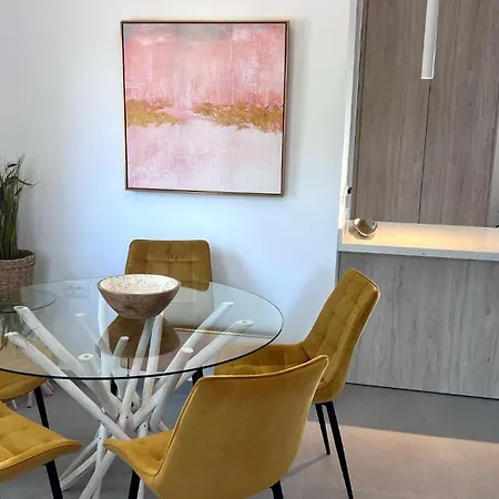 Vakantiehuis Aryve Townhouse Rhodos Mit Akropolis- Und Meerblick Sowie Jacuzzi Und Tollen Sonnenterrassen Und Garten