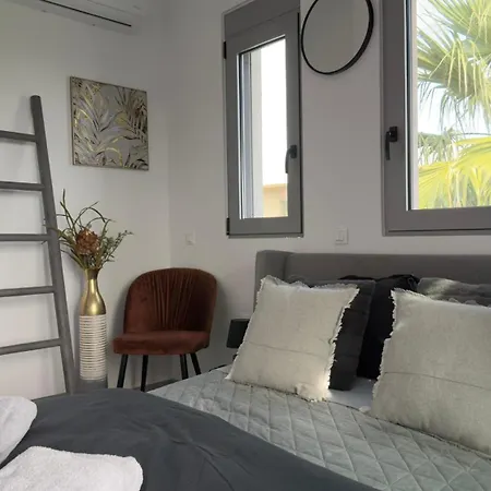 Aryve Townhouse Rhodos Mit Akropolis- Und Meerblick Sowie Jacuzzi Und Tollen Sonnenterrassen Und Garten * Μάλονα Village