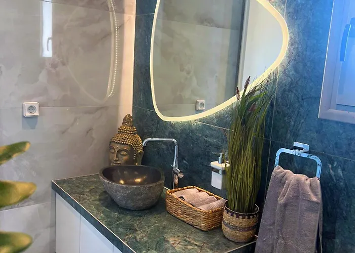 Ferienhaus Aryve Townhouse Rhodos Mit Akropolis- Und Meerblick Sowie Jacuzzi Und Tollen Sonnenterrassen Und Garten