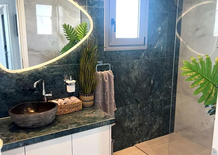 Aryve Townhouse Rhodos Mit Akropolis- Und Meerblick Sowie Jacuzzi Und Tollen Sonnenterrassen Und Garten Ferienhaus Malona Village