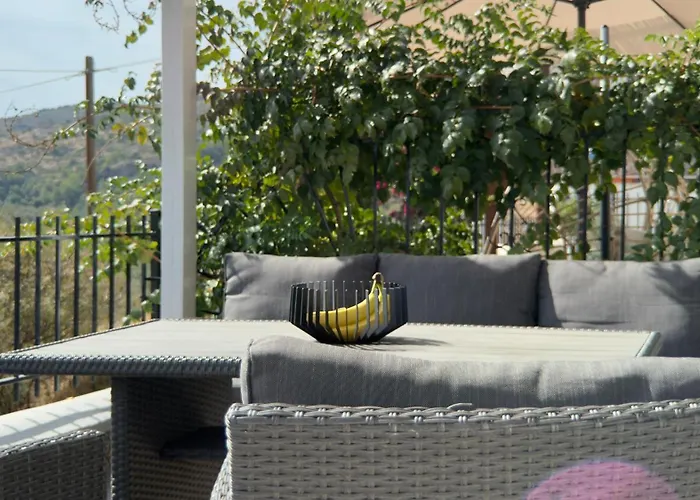 Aryve Townhouse Rhodos Mit Akropolis- Und Meerblick Sowie Jacuzzi Und Tollen Sonnenterrassen Und Garten Ferienhaus Malona Village